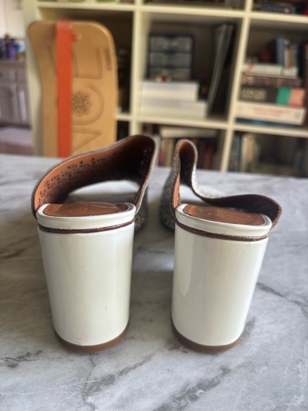 CLERGERIE PARIS White Perforated Patterned Leather Open-Toe Mule Heels size 37 - Picture 4 of 9